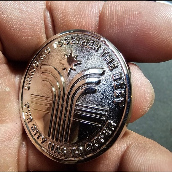 Celebrate Springfield Silver Tone Metalic Challenge Coin Commemorative Token - Picture 10 of 11